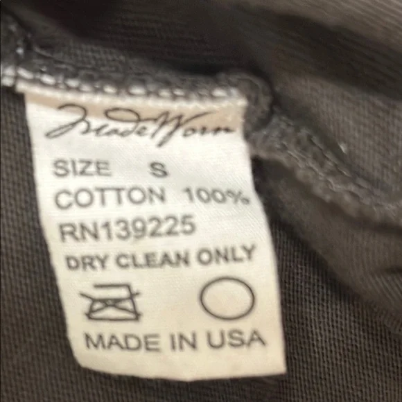 NWT MadeWorn Rolling Stones sequined lips 👄 and tongue 👅 tee small - Picture 16 of 16